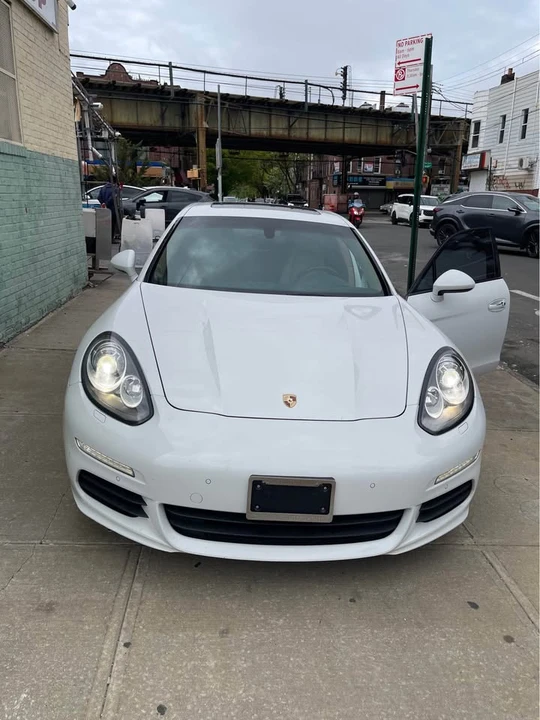 2015 Porsche 970 Panamera - Image 5 of 19