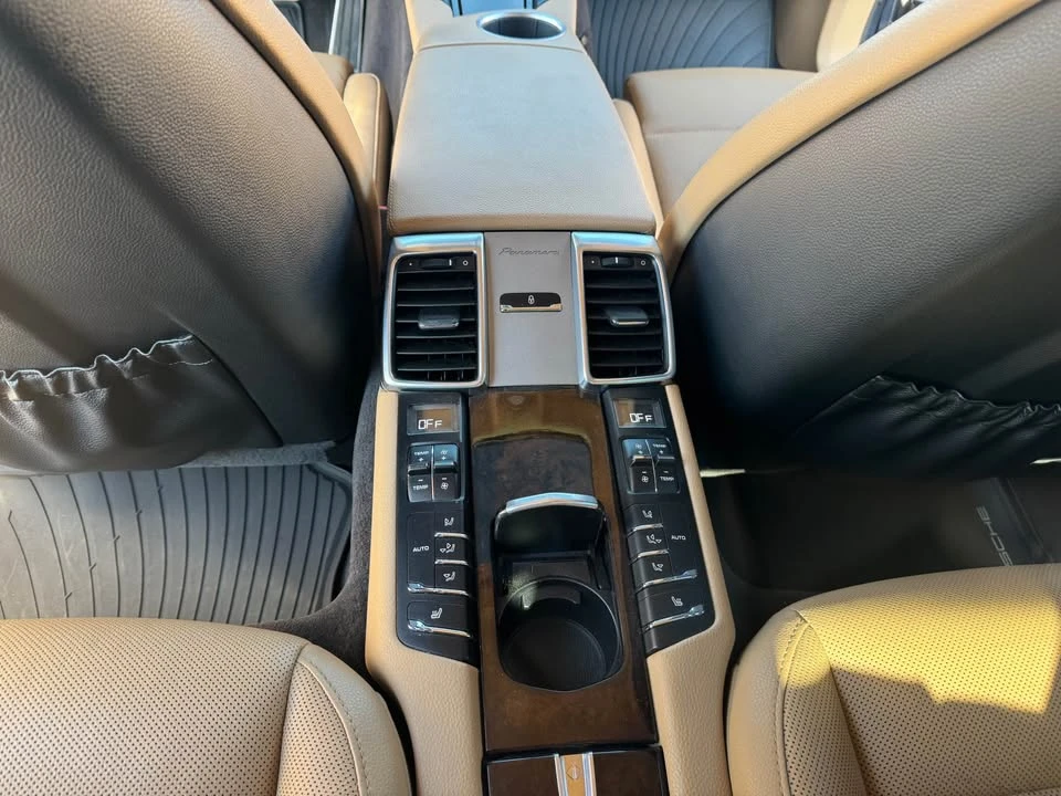 2015 Porsche 970 Panamera - Image 15 of 17