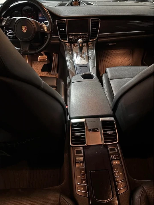 2015 Porsche 970 Panamera - Image 12 of 14
