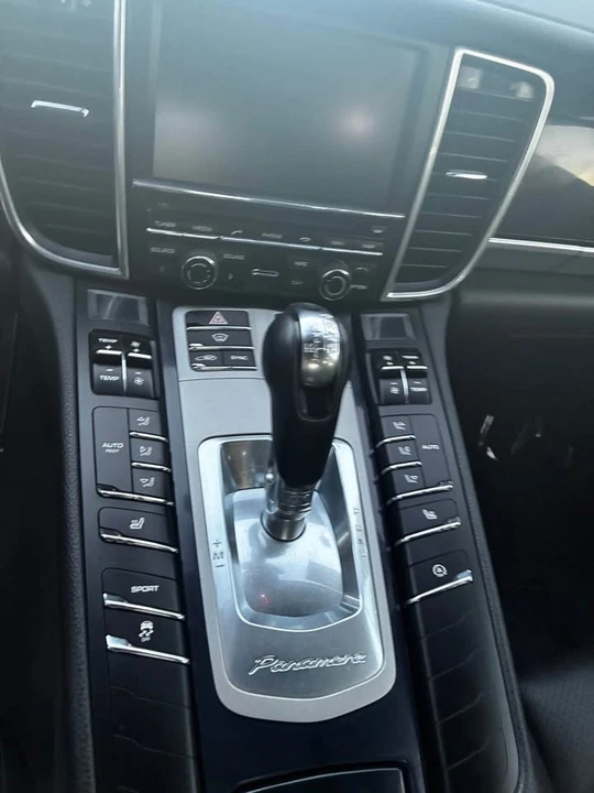 2015 Porsche 970 Panamera 4S - Image 4 of 9
