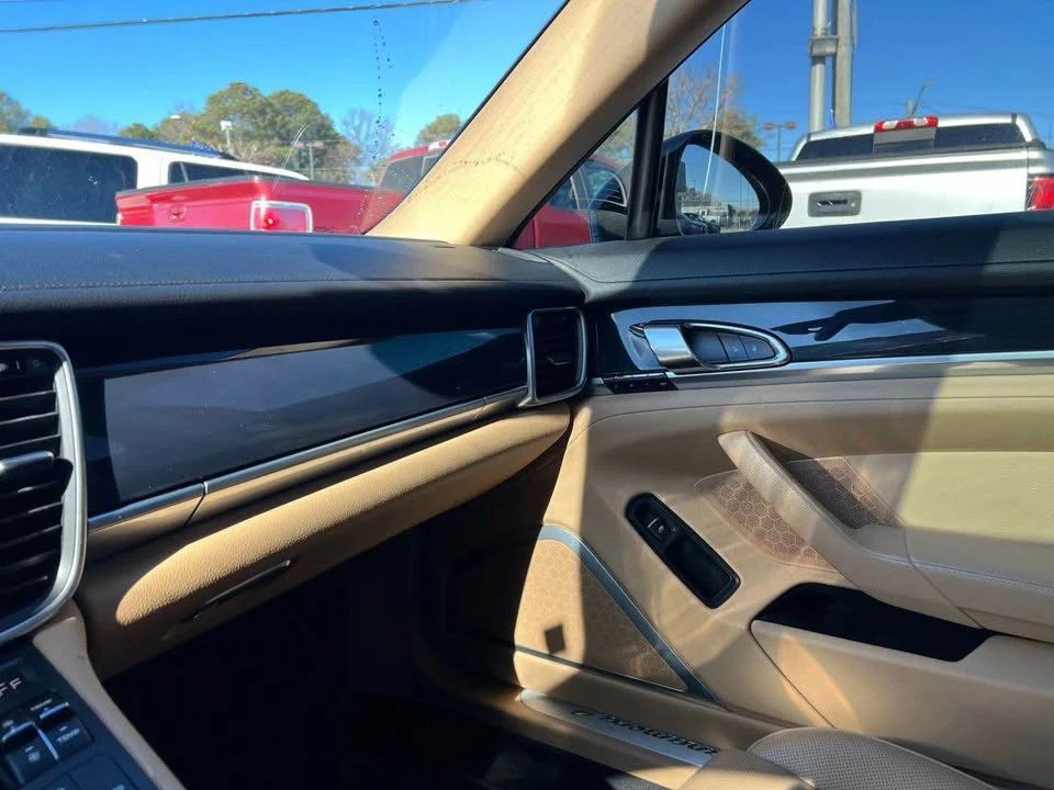 2015 Porsche 970 Panamera - Image 16 of 20