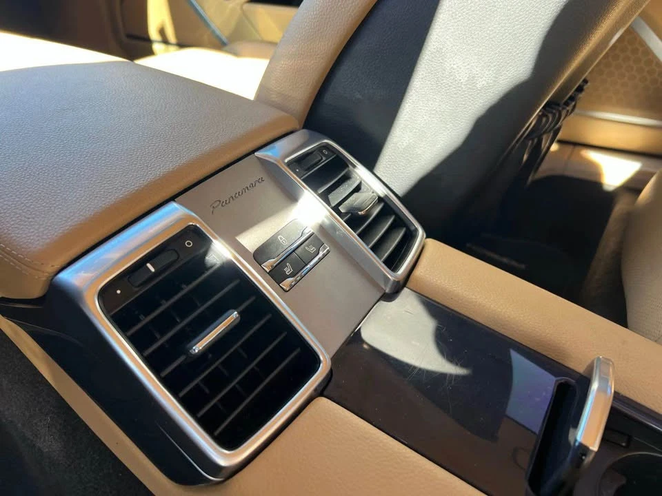 2015 Porsche 970 Panamera - Image 9 of 20