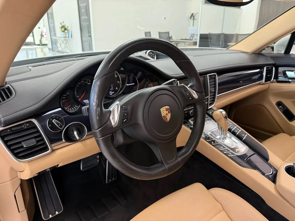 2015 Porsche 970 Panamera - Image 8 of 19