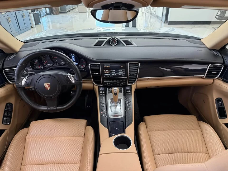 2015 Porsche 970 Panamera - Image 12 of 19