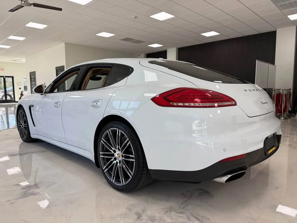 2015 Porsche 970 Panamera - Image 5 of 19