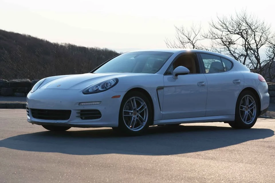 2015 Porsche 970 Panamera - Image 4 of 17