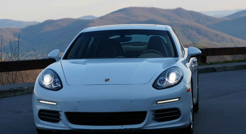 2015 Porsche 970 Panamera - Image 5 of 17