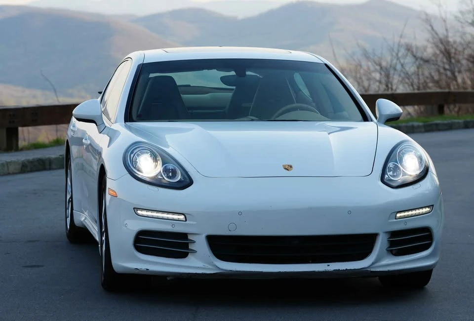2015 Porsche 970 Panamera - Image 17 of 17