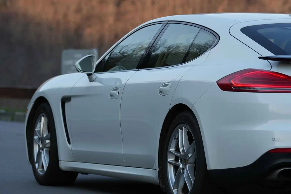 2015 Porsche 970 Panamera - Image 3 of 17