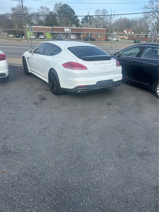 2015 Porsche 970 Panamera - Image 3 of 9