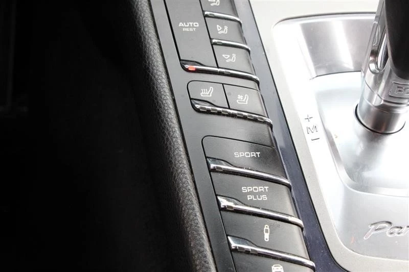 2015 Porsche 970 Panamera - Image 19 of 20