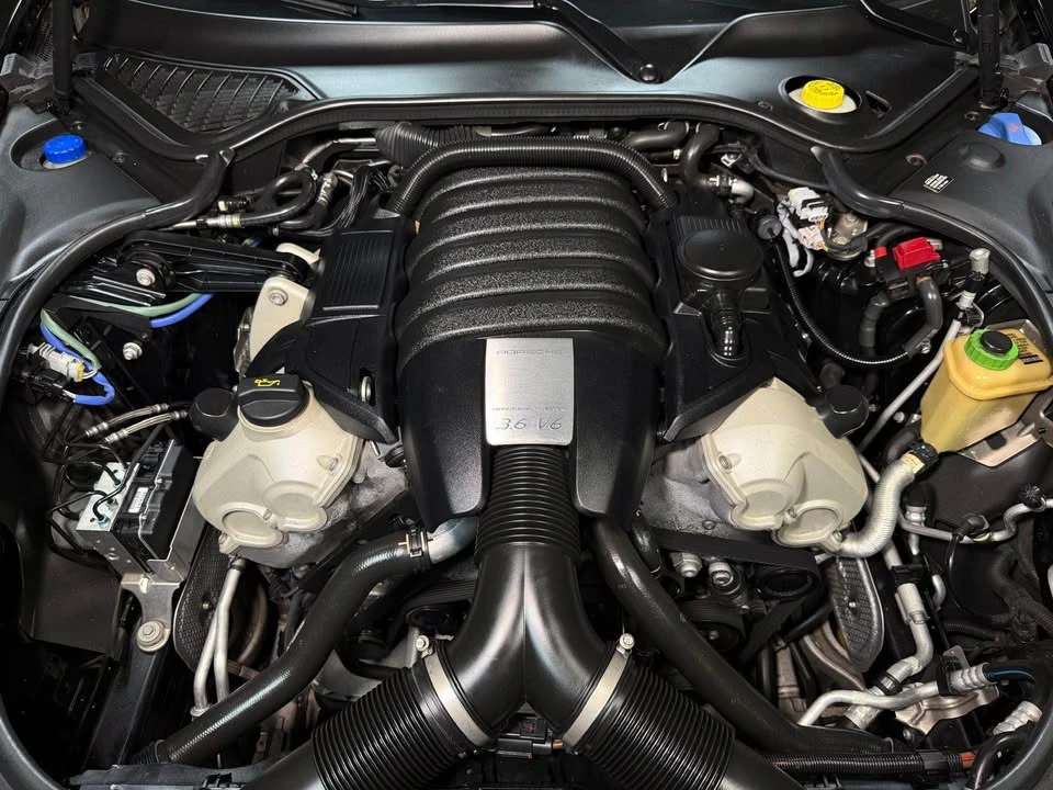 2015 Porsche 970 Panamera - Image 14 of 20