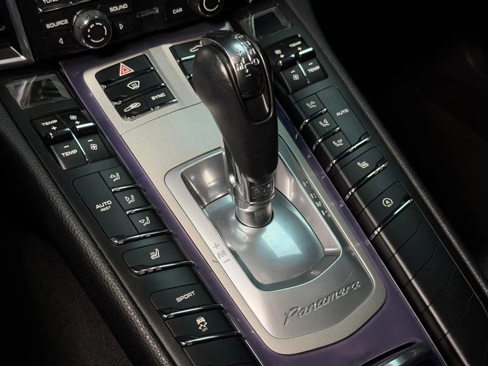2015 Porsche 970 Panamera - Image 11 of 20