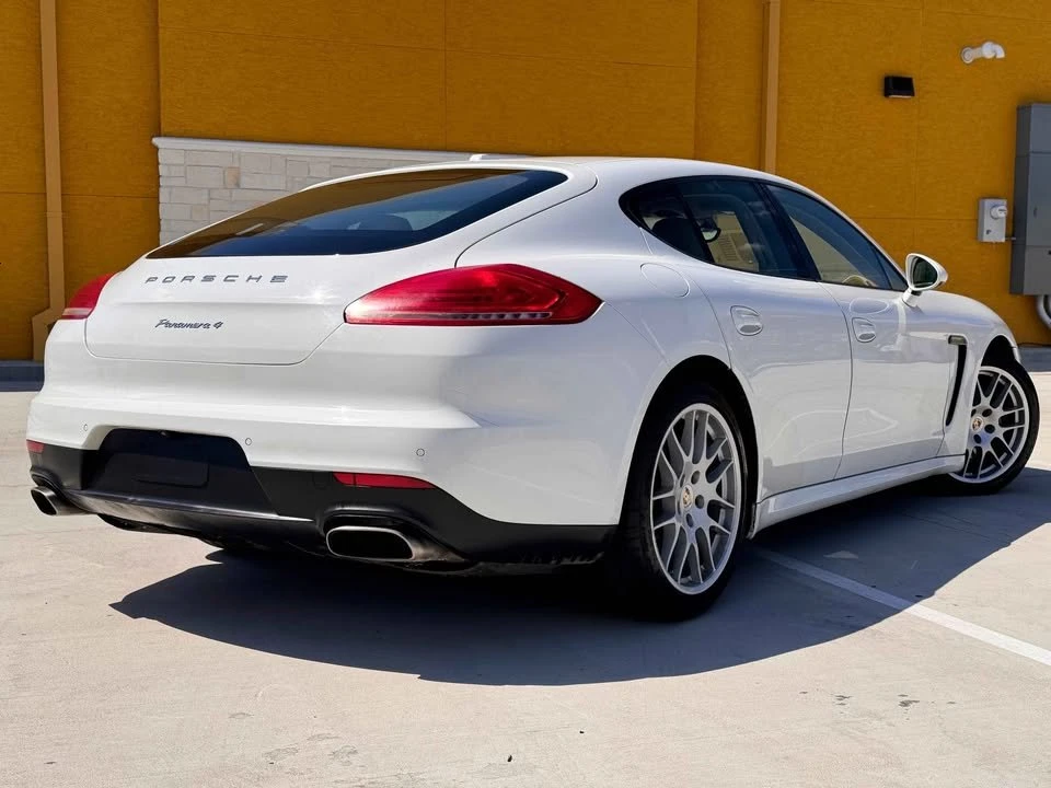 2015 Porsche 970 Panamera - Image 5 of 9