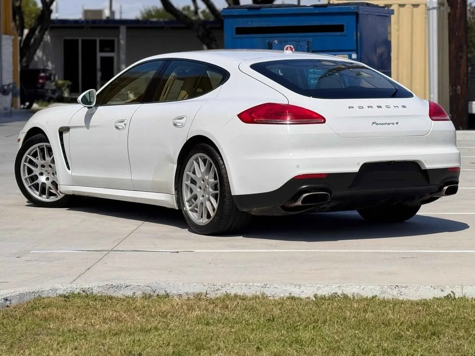 2015 Porsche 970 Panamera - Image 6 of 9