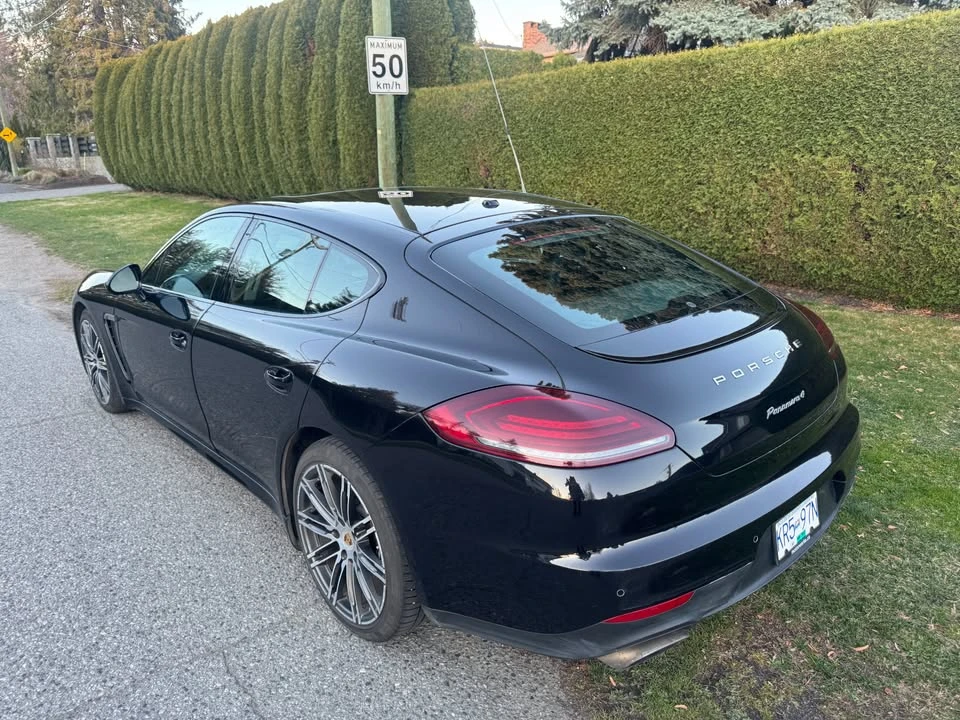 2015 Porsche 970 Panamera - Image 11 of 16