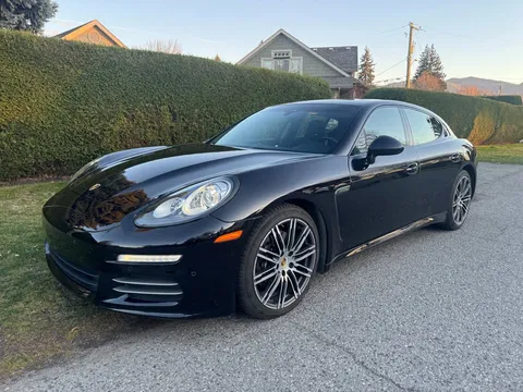 2015 Porsche Panamera 4