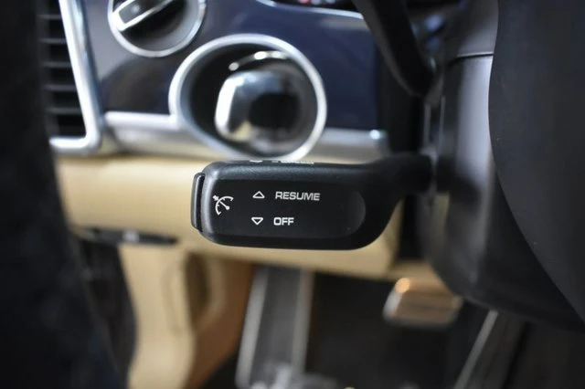 2015 Porsche 970 Panamera - Image 16 of 18