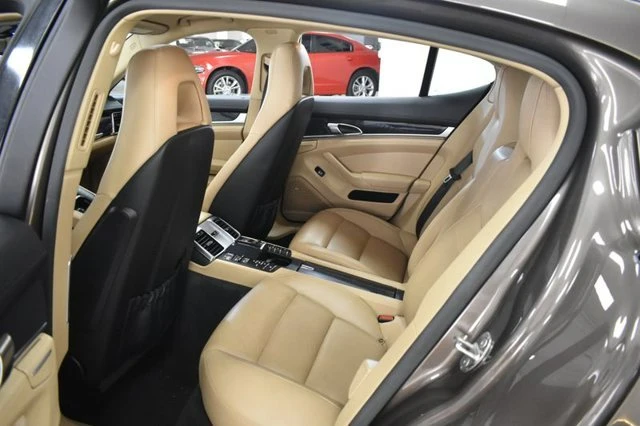 2015 Porsche 970 Panamera - Image 10 of 18