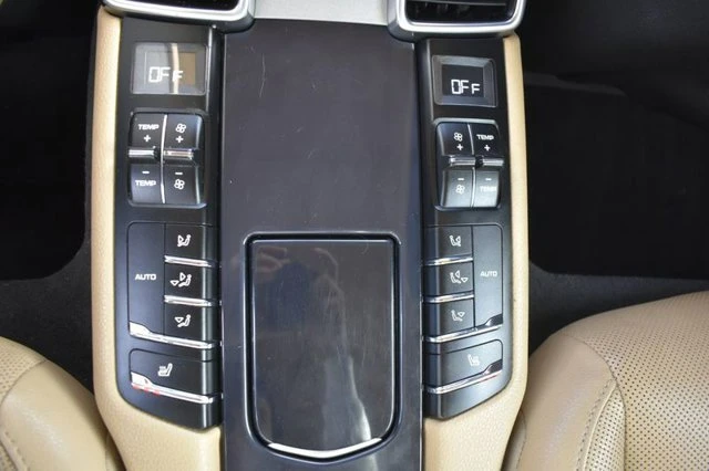 2015 Porsche 970 Panamera - Image 13 of 20