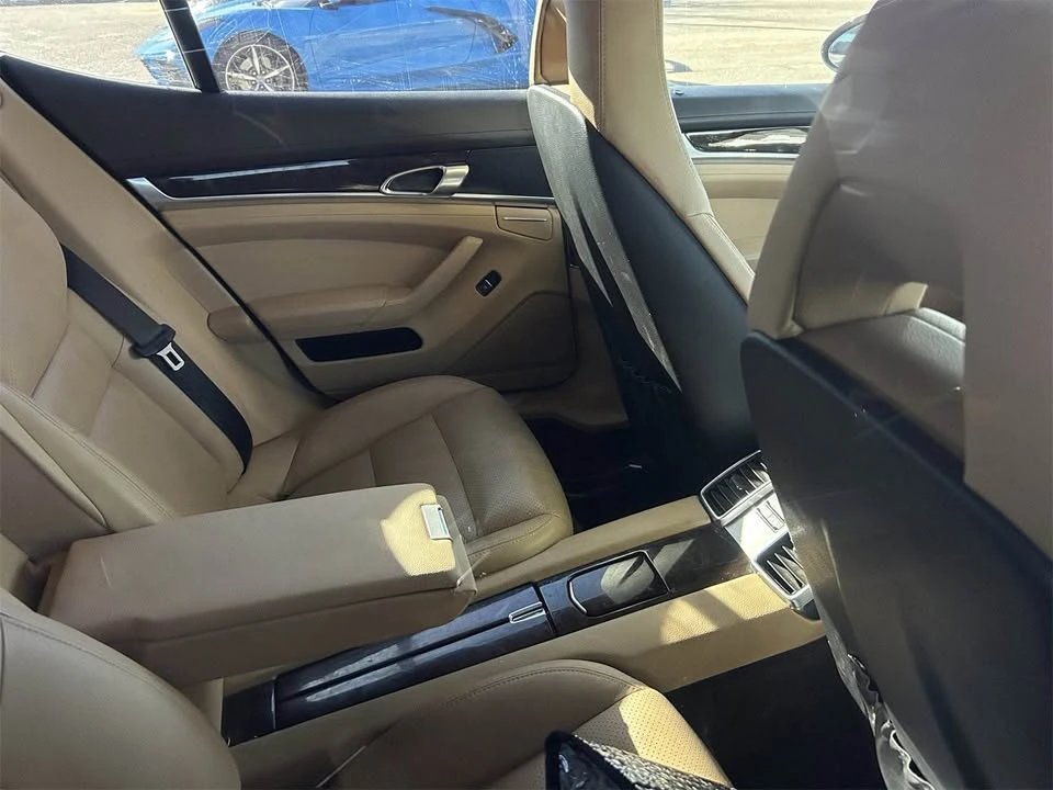2015 Porsche 970 Panamera 4S - Image 6 of 8