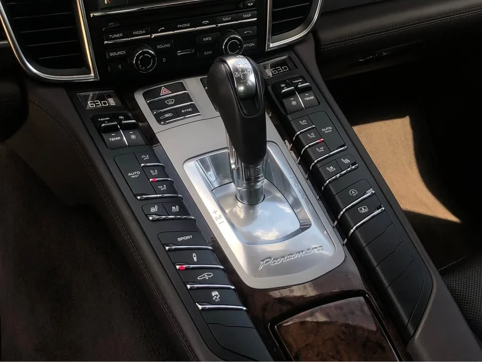 2015 Porsche 970 Panamera 4S - Image 8 of 13