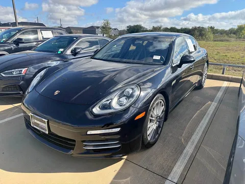 2015 Porsche Panamera 4S Executive Sedan