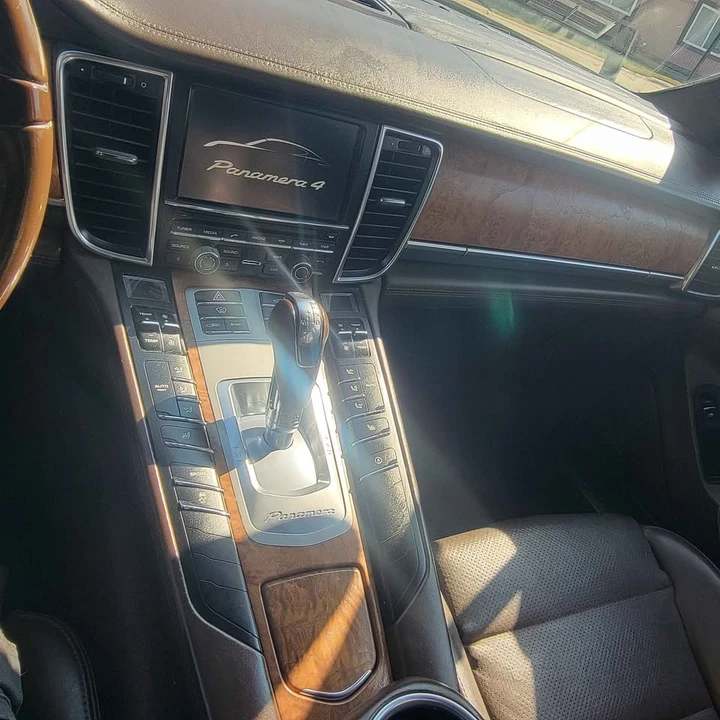 2015 Porsche 970 Panamera S - Image 13 of 16