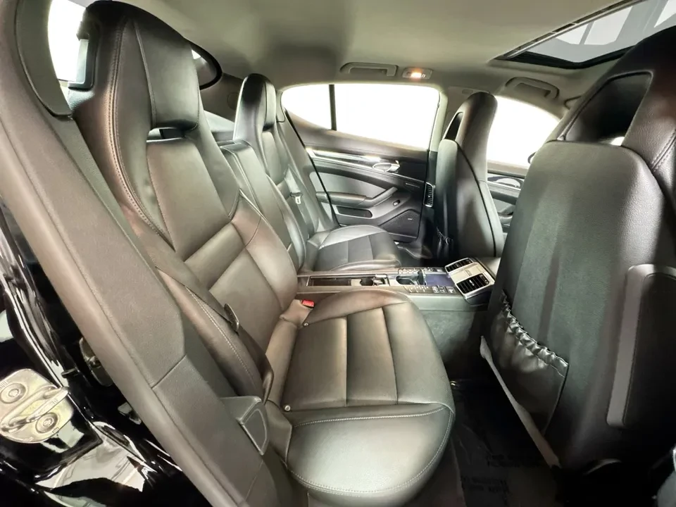 2015 Porsche 970 Panamera 4S - Image 5 of 8
