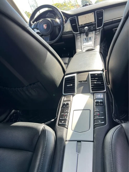2015 Porsche 970 Panamera - Image 14 of 19