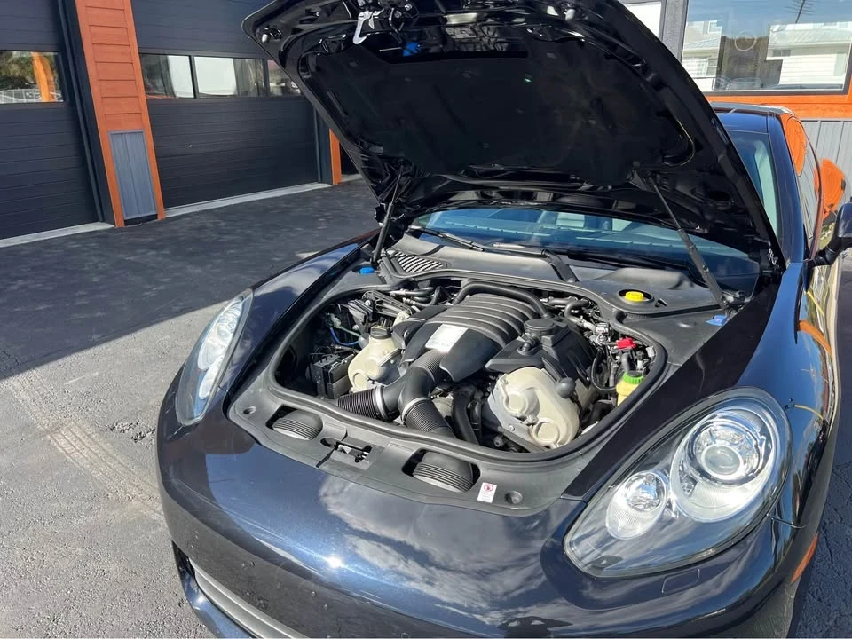 2015 Porsche 970 Panamera - Image 15 of 19