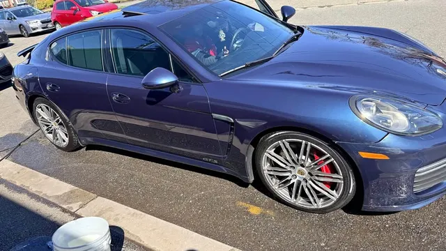 2015 Porsche Panamera GTS Sedan