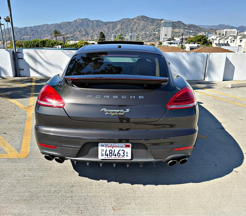 2015 Porsche 970 Panamera S - Image 7 of 16