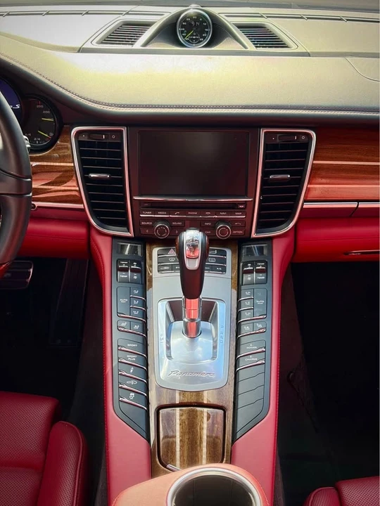 2015 Porsche 970 Panamera S - Image 9 of 15