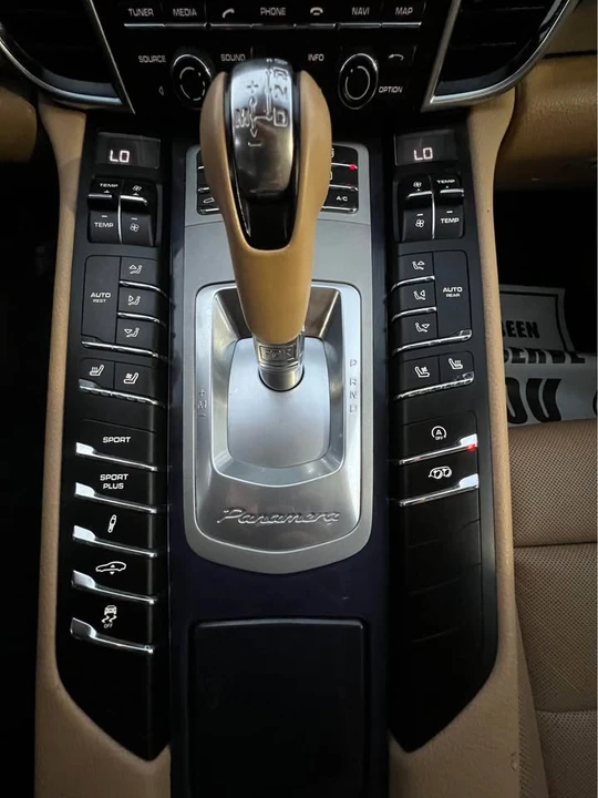 2015 Porsche 970 Panamera S - Image 13 of 20