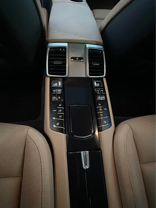 2015 Porsche 970 Panamera S - Image 7 of 20