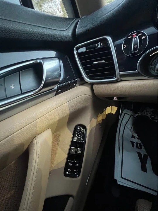2015 Porsche 970 Panamera S - Image 8 of 12