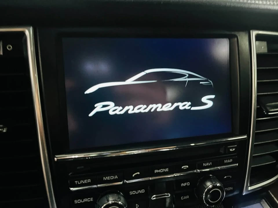 2015 Porsche 970 Panamera S - Image 14 of 20