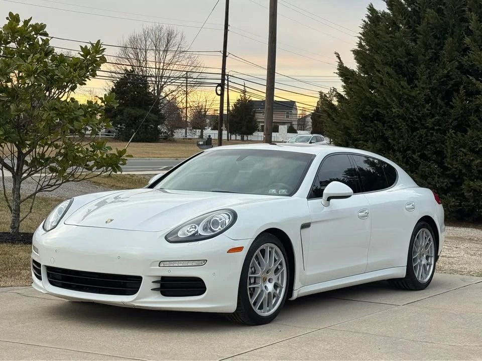 2015 Porsche 970 Panamera - Image 2 of 15
