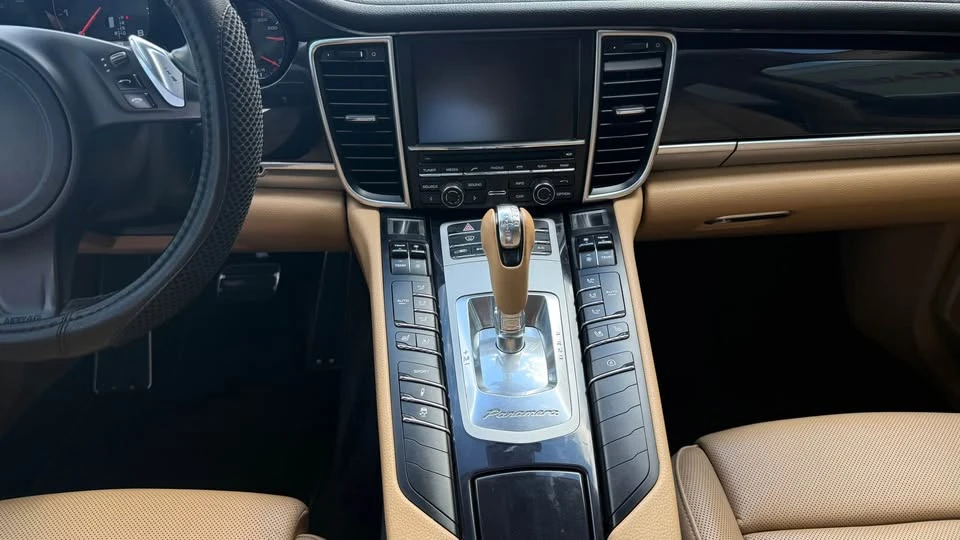 2015 Porsche 970 Panamera - Image 15 of 19