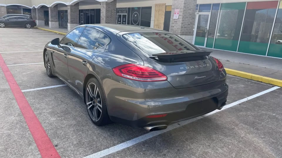2015 Porsche 970 Panamera - Image 4 of 19