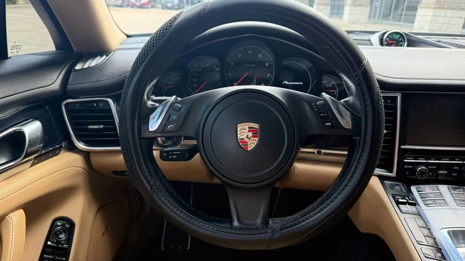 2015 Porsche 970 Panamera - Image 14 of 19