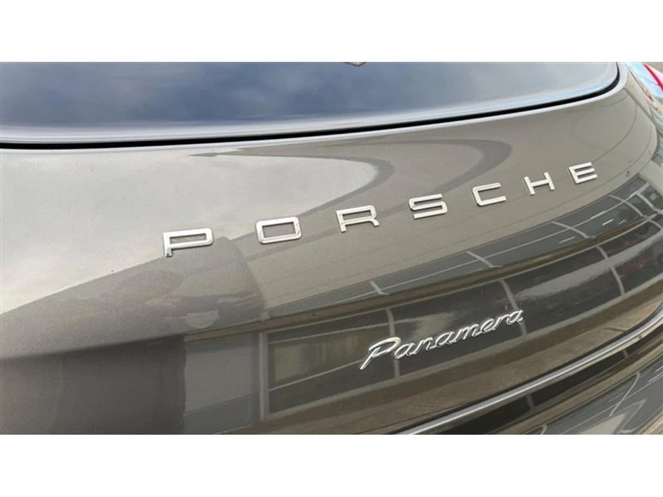 2015 Porsche 970 Panamera - Image 13 of 20