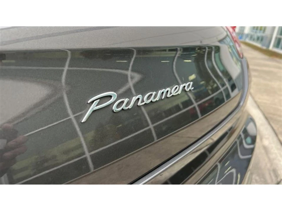 2015 Porsche 970 Panamera - Image 12 of 20