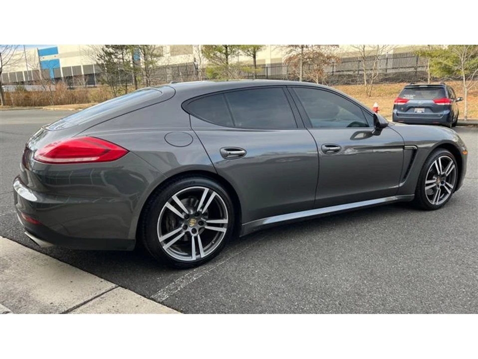 2015 Porsche 970 Panamera - Image 10 of 20