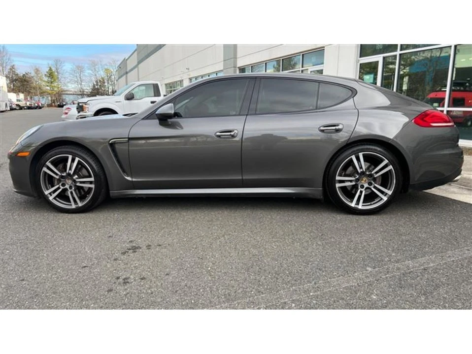 2015 Porsche 970 Panamera - Image 16 of 20
