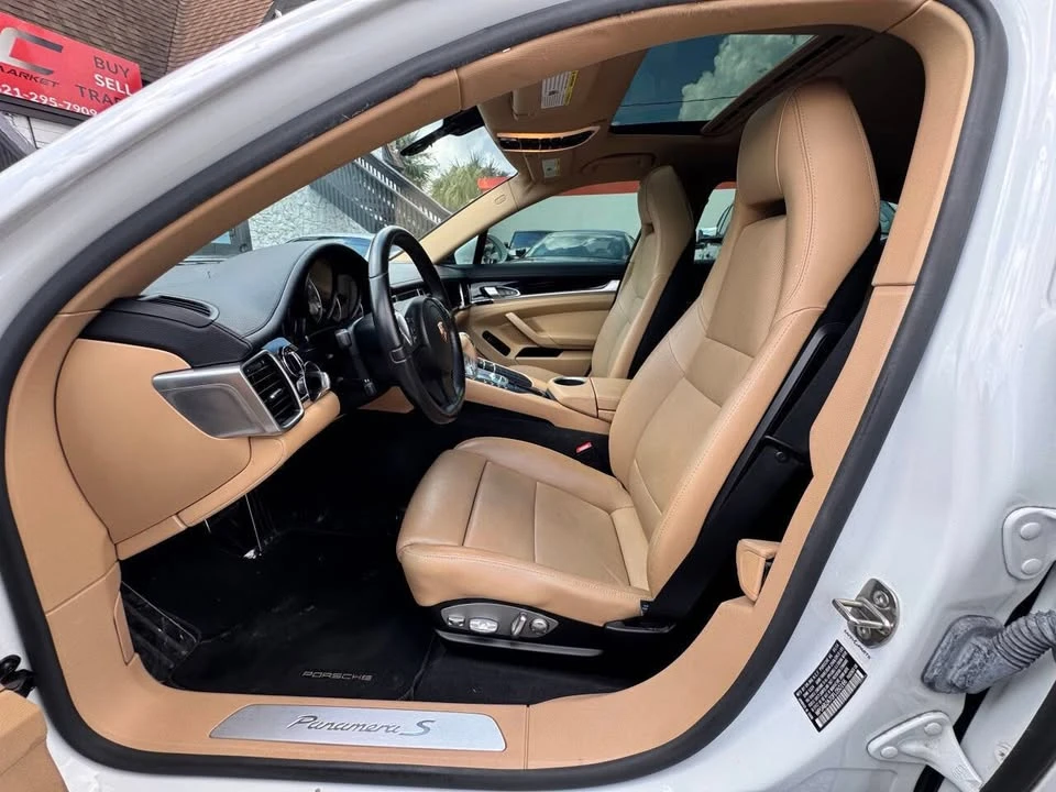 2015 Porsche 970 Panamera - Image 11 of 20