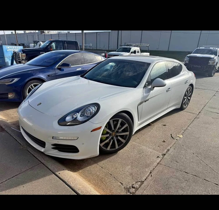 2015 Porsche 970 Panamera S - Image 2 of 4