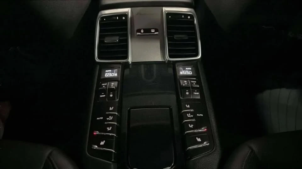 2015 Porsche 970 Panamera S - Image 19 of 20