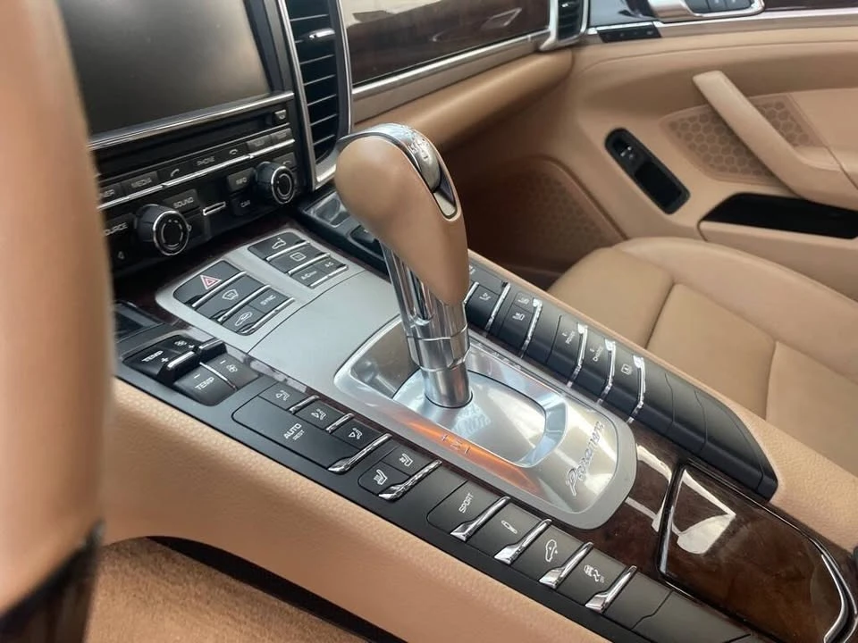2015 Porsche 970 Panamera S - Image 9 of 15